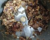 A picture of step 3 of Dry fruit Dates and chocolate Chikki.