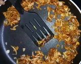 A picture of step 2 of Egg samosa with gravy.