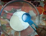 A picture of step 1 of Suji  Uttapam.