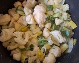 Foto del paso 3 de la receta: Sopa de coliflor y calabacita