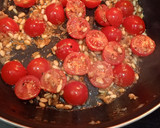 Foto del paso 1 de la receta: Lumaconis con salsa de aguacate, piñones y cherrys