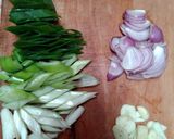Foto langkah ke 1 dari resep 444.Telor Ceplok Kuah Kecap.