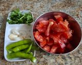 A picture of step 1 of Tomato omlette.