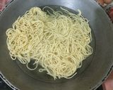 Foto langkah ke 1 dari resep Mie Kangkung Udang.