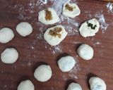 Foto del paso 3 de la receta: Pancitos saborizados de albahaca, cebolla, ajo y orégano