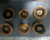 Foto del paso 4 de la receta: Champiñones a la plancha con jamón