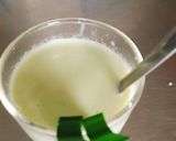 Hình bước làm 2 của món Sữa đậu xanh lá dứa