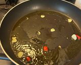 Foto del passaggio 1 della ricetta Spaghetti in Padella 78 ai Frutti di Mare e Senape Selvatica