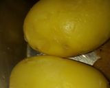 A picture of step 2 of Cheesy potato rings.