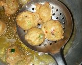 A picture of step 6 of Mini Cous-cous balls.