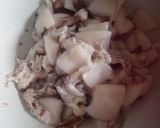 Foto del passaggio 1 della ricetta Calamari con funghi