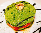 Foto del paso 6 de la receta: Milhojas de calabacín, tomates cherry, queso fresco y pesto de rúcula, queso manchego y nueces