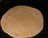 A picture of step 2 of Fulka Roti.