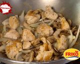 Foto del paso 2 de la receta Risotto de quinoay pollo Friko