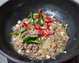 Foto langkah ke 4 dari resep Tumis Wortel Buncis Daging Giling.