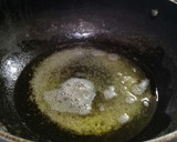 A picture of step 2 of Rava Upma.