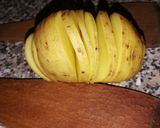 Rántott csirkecomb tojásmentes panírban, hasselback krumplival recept fázis 2 fotója