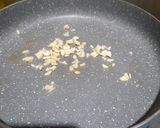 Foto langkah ke 1 dari resep 50.2024. Tumis Telor Ceplok Ayam & Tomat.