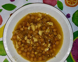 Foto del paso 1 de la receta: Sopa de garbanzos, cebolla y huevo duro