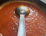 A picture of step 5 of Mutter paneer makhanwala.