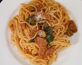 A picture of step 11 of Spaghetti with chorizo tomato sauce.