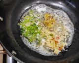 व्हेजी चिजी ब्रेड रोल्स (Veggie Cheesy Bread Rolls Recipe In Marathi) रेसिपी स्टेप 2 फोटो 