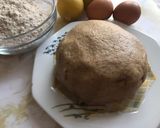 Foto del passaggio 2 della ricetta Crostata di ciliegie con farina integrale e senza lattosio