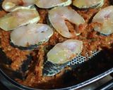 A picture of step 2 of Savada fish fry.