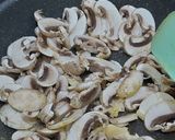 Foto langkah ke 2 dari resep Mushroom Sauce.