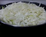 Foto del paso 2 de la receta: Coca con cebolla caramelizada y sobrasada