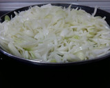 Foto del paso 2 de la receta: Coca con cebolla caramelizada y sobrasada