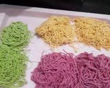 Foto langkah ke 6 dari resep Mie Sehat Pelangi Razhati.