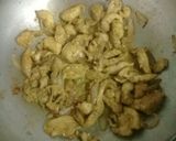 A picture of step 2 of Creamy macarona with chicken (my own version).