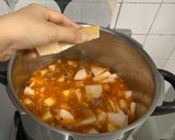 รูปขั้นตอนการทำที่ 9 ของ ซุปทอสคาน่า กับ พาสต้าโบว์ (Toscana Soup with Farfalle Pasta)