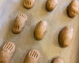A picture of step 4 of Spiced hazelnut cookies.