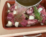 Foto del paso 4 de la receta: Costillas al horno con cerveza