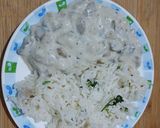 A picture of step 4 of Mushroom Stroganoff with hurb rice.
