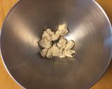 Foto del passaggio 1 della ricetta Pan bauletto con esubero lievito madre