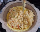 Foto langkah ke 3 dari resep Omelet Nasi.