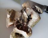 Foto del paso 3 de la receta: Acelgas con nata, piñones y boletus edulis