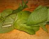 Hideg sárgadinnye leves borsmentával, citrusokkal és sorbet golyókkal recept fázis 2 fotója