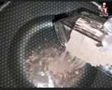 صورة لخطوة 3 من وصفة بالمية💦آيس كريم🧁بطعم الشيكولاتة🍫بدون حليب❌ولا زبادي❌ولا شيكولاتة