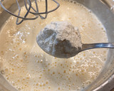Foto del paso 8 de la receta: Pastel de yogur y manzana