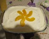 Foto del passaggio 7 della ricetta Tiramisù con lo yogurt e pesche sciroppate