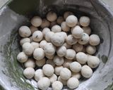 Foto langkah ke 3 dari resep Cilok Daun Jeruk.