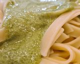 Foto del paso 5 de la receta: Tagliatelli con pesto de espinacas