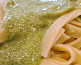Foto del paso 5 de la receta: Tagliatelli con pesto de espinacas