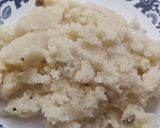 A picture of step 3 of Sooji Manda Pitha.