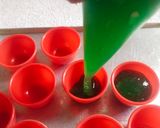 Foto langkah ke 5 dari resep Khanom Leum Kleun / Dessert Manis Thailand.