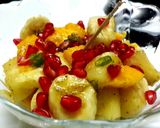 A picture of step 1 of Mixed Fruit Chaat.